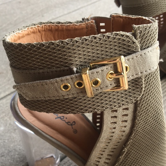 Qupid size 7 green open toe high heel sandals. - Picture 4 of 8